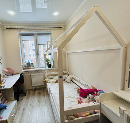 Продам двухкомнатную (2-комн.) квартиру, Пражский б-р, 14, Гурьевск г