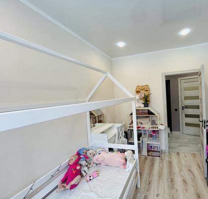 Продам двухкомнатную (2-комн.) квартиру, Пражский б-р, 14, Гурьевск г