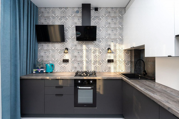 Продам однокомнатную (1-комн.) квартиру, Аэропортная ул, 11, Калининград г