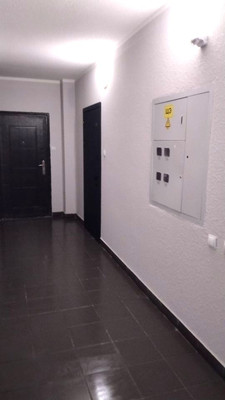 Продам однокомнатную (1-комн.) квартиру, Аэропортная ул, 11, Калининград г