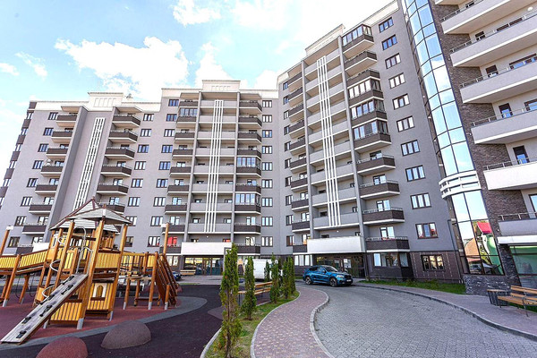 Продам однокомнатную (1-комн.) квартиру, Аэропортная ул, 11, Калининград г