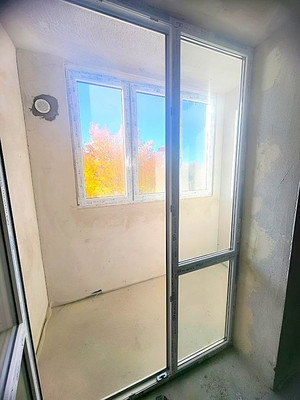 Продам однокомнатную (1-комн.) квартиру, Баженова ул, 13, Калининград г