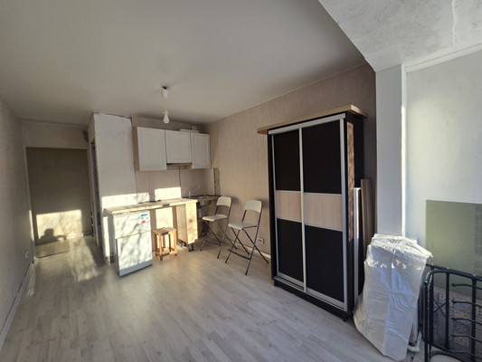 Продам однокомнатную (1-комн.) квартиру, Поэтический б-р, 11к1, Санкт-Петербург г