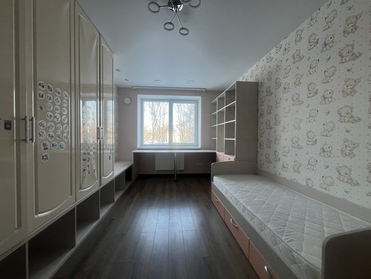 Продам трехкомнатную (3-комн.) квартиру, Крупской ул, 5к5, Рязань г