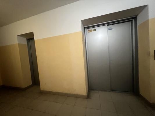 Продам трехкомнатную (3-комн.) квартиру, Крупской ул, 5к5, Рязань г