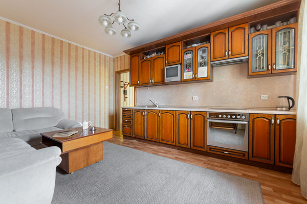 Продам однокомнатную (1-комн.) квартиру, Авиаконструкторов пр-кт, 42к3, Санкт-Петербург г