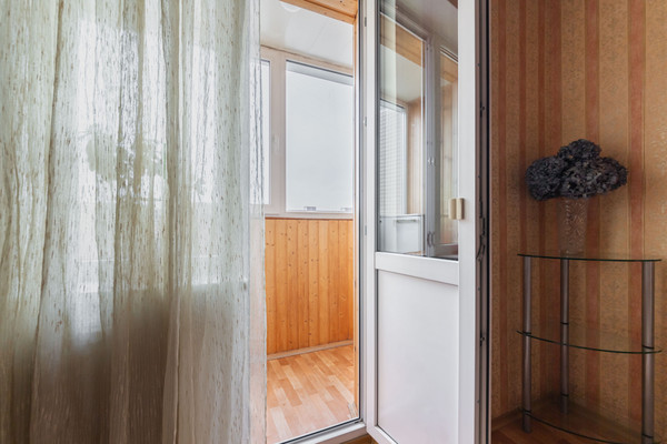 Продам однокомнатную (1-комн.) квартиру, Авиаконструкторов пр-кт, 42к3, Санкт-Петербург г