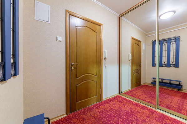 Продам однокомнатную (1-комн.) квартиру, Авиаконструкторов пр-кт, 42к3, Санкт-Петербург г