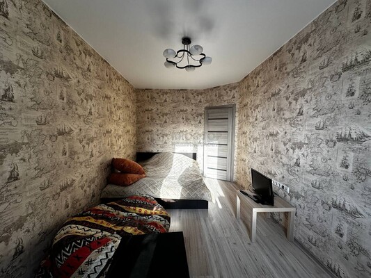 Продам однокомнатную (1-комн.) квартиру, Космонавтов б-р, 13, Красногорск г