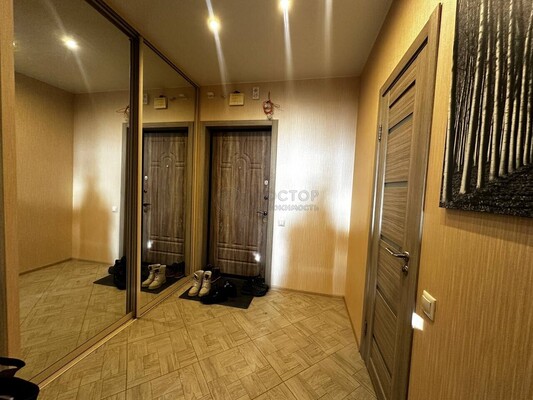 Продам однокомнатную (1-комн.) квартиру, Космонавтов б-р, 13, Красногорск г