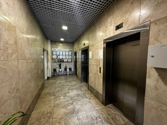 Продам однокомнатную (1-комн.) квартиру, Космонавтов б-р, 13, Красногорск г