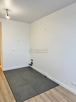 Продам однокомнатную (1-комн.) квартиру, Красного Маяка ул, 26А, Москва г