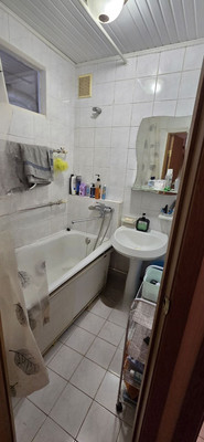 Продам двухкомнатную (2-комн.) квартиру, Московская ул, 4, Новороссийск г