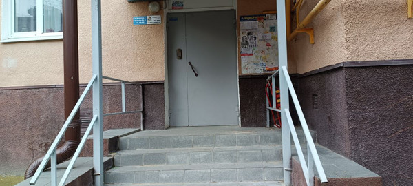 Продам двухкомнатную (2-комн.) квартиру, Московская ул, 4, Новороссийск г