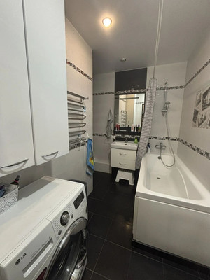 Продам трехкомнатную (3-комн.) квартиру, Батуринская ул, 159/78, Ростов-на-Дону г