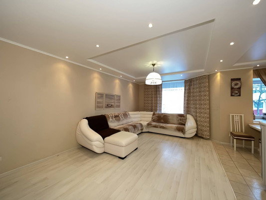 Продам трехкомнатную (3-комн.) квартиру, Карла Маркса ул, 59а, Ишим г