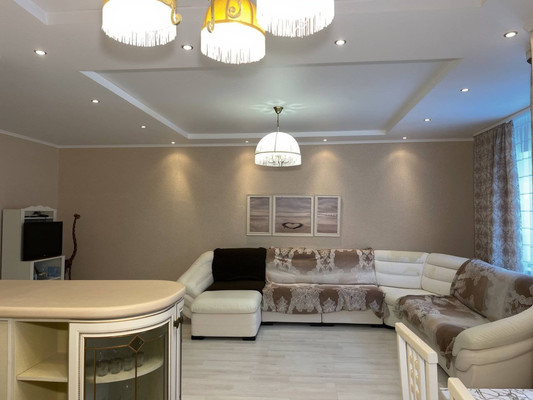 Продам трехкомнатную (3-комн.) квартиру, Карла Маркса ул, 59а, Ишим г