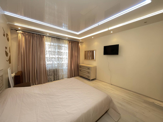 Продам трехкомнатную (3-комн.) квартиру, Карла Маркса ул, 59а, Ишим г