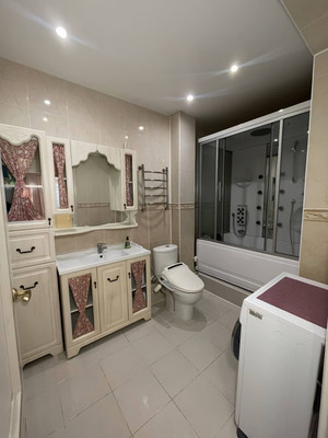 Продам трехкомнатную (3-комн.) квартиру, Карла Маркса ул, 59а, Ишим г