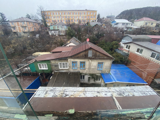 Продам трехкомнатную (3-комн.) квартиру, Шаумяна ул, 11, Туапсе г