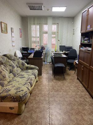 Продам многокомнатную квартиру, Хутынская ул, 5, Великий Новгород г