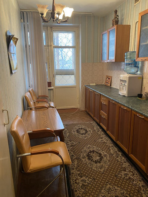 Продам многокомнатную квартиру, Хутынская ул, 5, Великий Новгород г