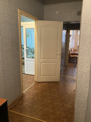 Продам многокомнатную квартиру, Хутынская ул, 5, Великий Новгород г