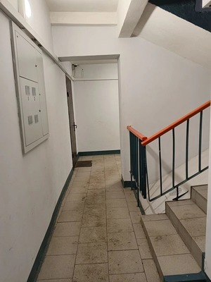 Продам двухкомнатную (2-комн.) квартиру, Большая Московская ул, 110/2, Великий Новгород г