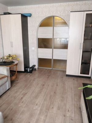 Продам двухкомнатную (2-комн.) квартиру, Большая Московская ул, 110/2, Великий Новгород г