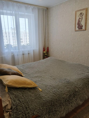 Продам двухкомнатную (2-комн.) квартиру, Большая Московская ул, 110/2, Великий Новгород г