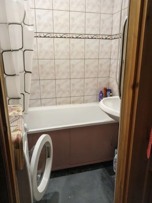 Продам двухкомнатную (2-комн.) квартиру, Большая Московская ул, 110/2, Великий Новгород г