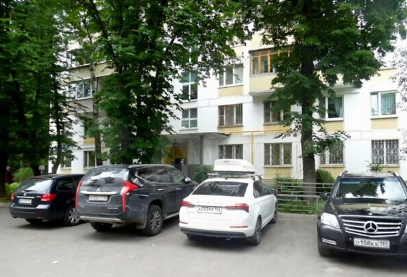 Продам двухкомнатную (2-комн.) квартиру, 10-я Парковая ул, 4, Москва г