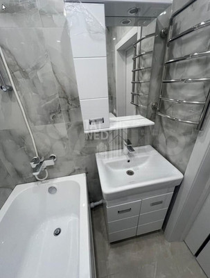 Продам трехкомнатную (3-комн.) квартиру, Чистопольская ул, 5, Казань г