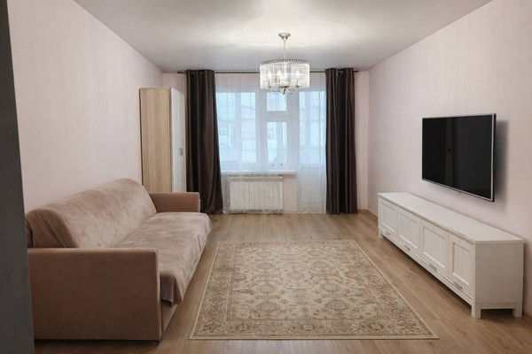 Продам трехкомнатную (3-комн.) квартиру, Чистопольская ул, 17, Казань г