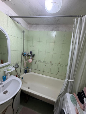 Продам трехкомнатную (3-комн.) квартиру, Гоголя ул, 429, Армавир г