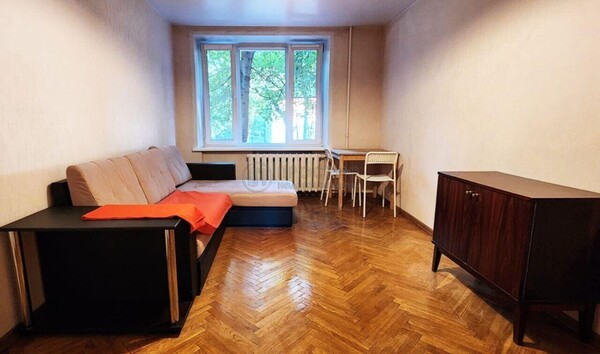 Продам трехкомнатную (3-комн.) квартиру, Авиационный пер, 8, Москва г