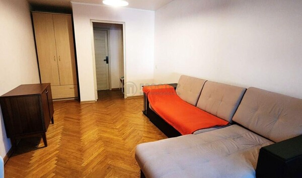 Продам трехкомнатную (3-комн.) квартиру, Авиационный пер, 8, Москва г