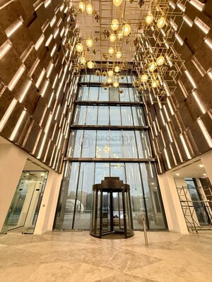 Продам двухкомнатную (2-комн.) квартиру, Светланова ул, 11к2, Москва г