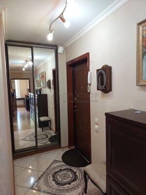 Продам трехкомнатную (3-комн.) квартиру, Каширское ш, 102к2, Москва г