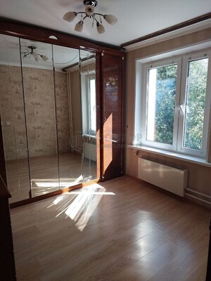 Продам трехкомнатную (3-комн.) квартиру, Каширское ш, 102к2, Москва г