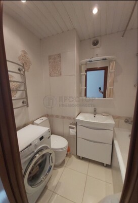 Продам трехкомнатную (3-комн.) квартиру, Каширское ш, 102к2, Москва г