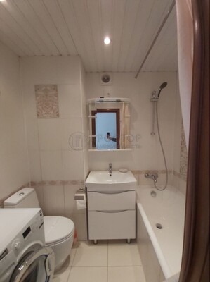 Продам трехкомнатную (3-комн.) квартиру, Каширское ш, 102к2, Москва г