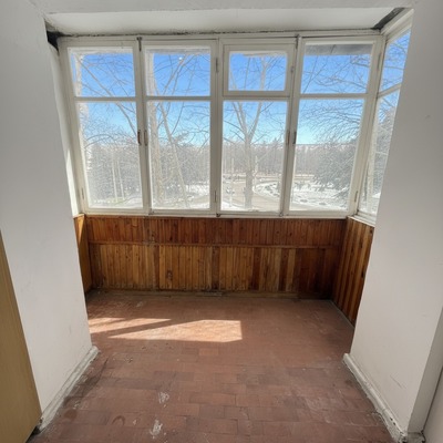 Продам трехкомнатную (3-комн.) квартиру, Воровского ул, 65, Симферополь г