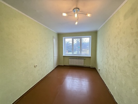 Продам трехкомнатную (3-комн.) квартиру, Воровского ул, 65, Симферополь г