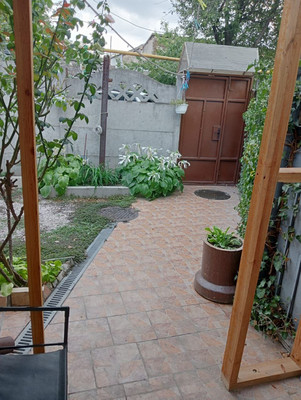 Продам двухкомнатную (2-комн.) квартиру, Караимская ул, 56, Симферополь г