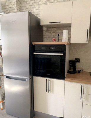 Продам двухкомнатную (2-комн.) квартиру, Крымский проезд, 2к8, Калининград г