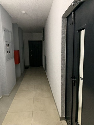 Продам двухкомнатную (2-комн.) квартиру, Крымский проезд, 2к8, Калининград г