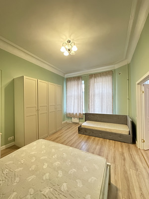 Сдам двухкомнатную (2-комн.) квартиру, Верейская ул, 33, Санкт-Петербург г