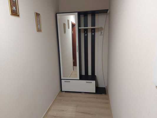 Продам однокомнатную (1-комн.) квартиру, Генерала Челнокова ул, 46, Калининград г