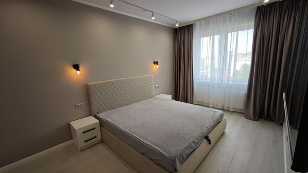 Продам двухкомнатную (2-комн.) квартиру, Орудийная ул, 381кв, Калининград г